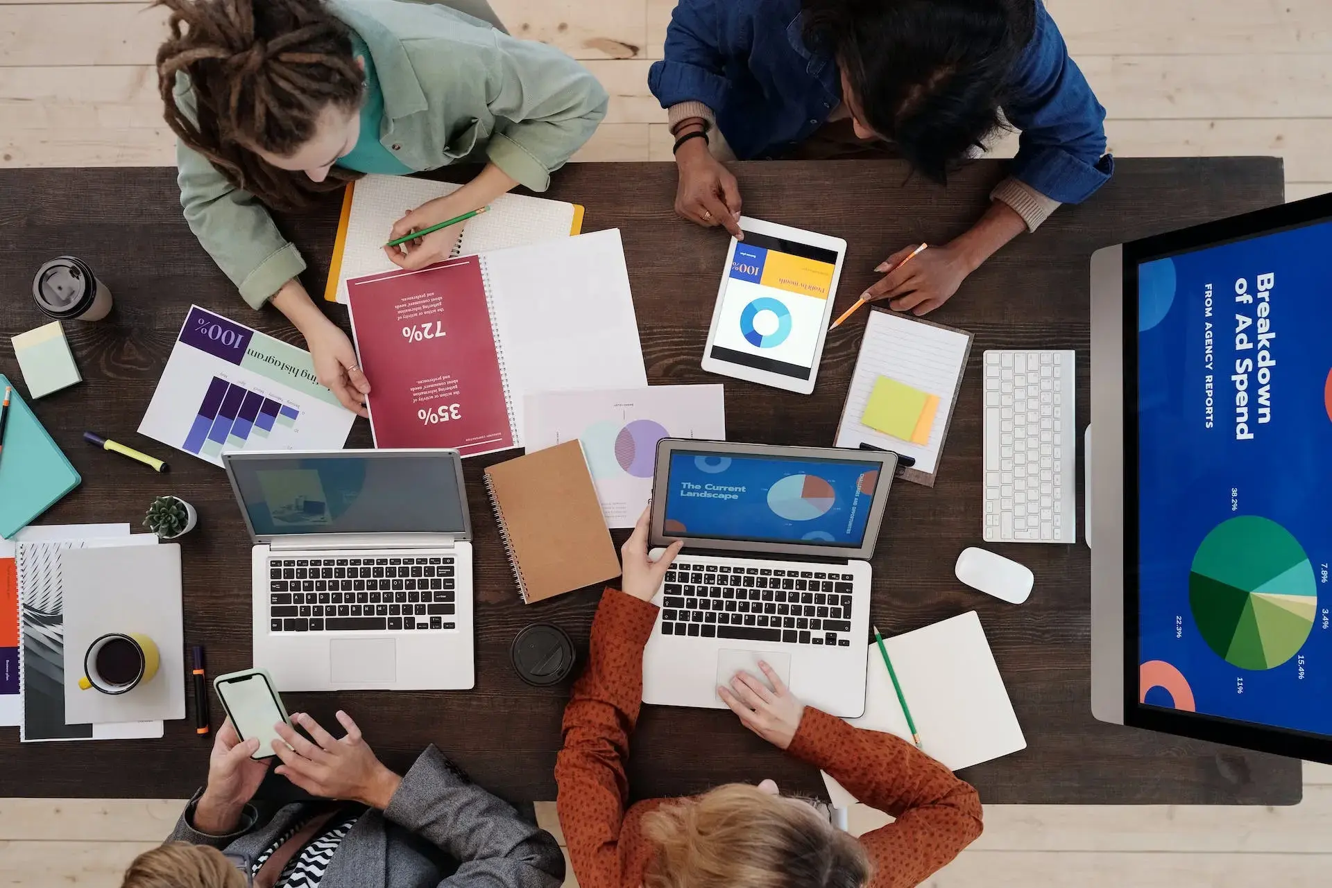 personas trabajando